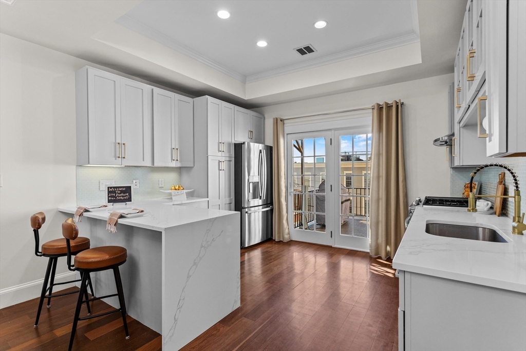 4 bed, 3 bath apartment for rent at 274 Bunker Hill St Unit SF, Charlestown — photo 13 of 38