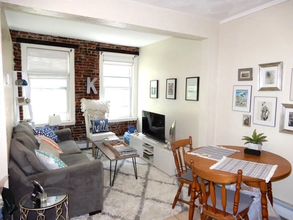 1 bed, 1 bath apartment for rent at 274 Cambridge St Unit 4, Beacon Hill — photo 2 of 12