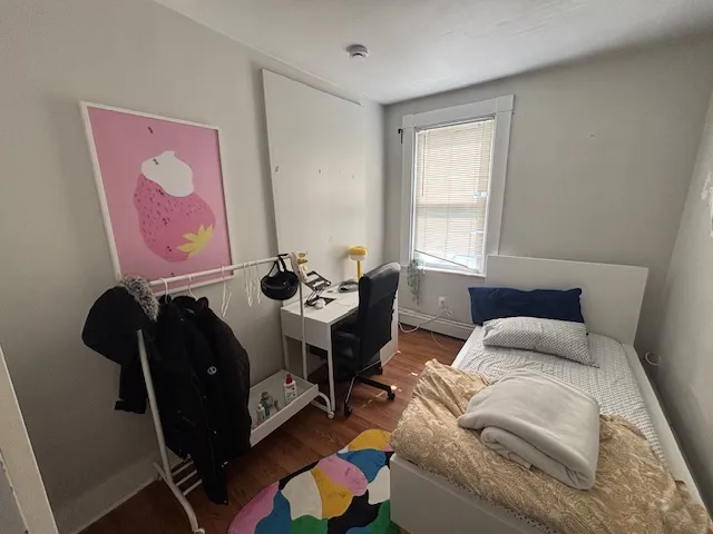 3 bed, 1.5 bath apartment for rent at 274 Cardinal Medeiros Ave Unit 1, Wellington-Harrington — photo 5 of 8