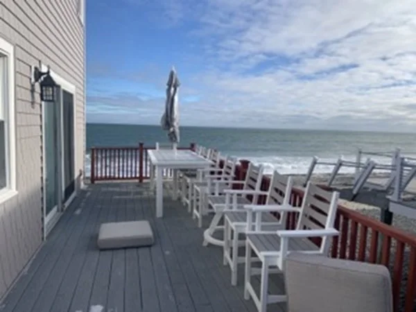 4 bed, 2 bath apartment for rent at 274 Central Ave, Humarock — photo 2 of 21