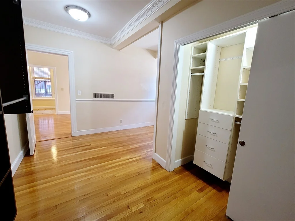 1 bed, 1 bath apartment for rent at 274 Clarendon St Unit 10, Back Bay — photo 5 of 9
