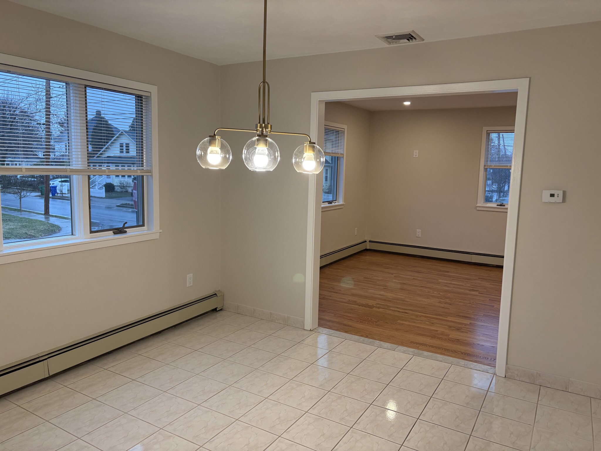 2 bed, 1 bath apartment for rent at 274 Derby St Unit 1, West Newton — photo 3 of 12