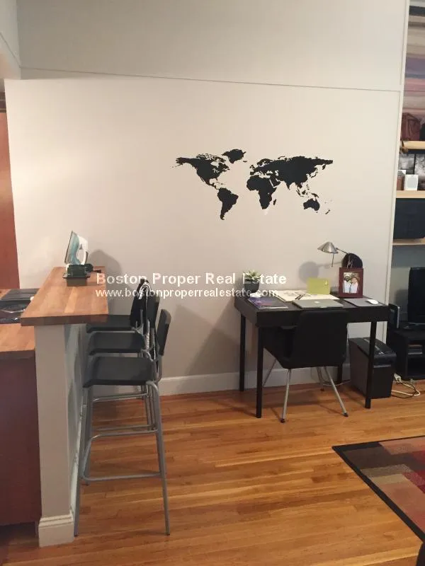 Studio bed, 1 bath apartment for rent at 274 Marlborough St Unit 3, Back Bay — photo 4 of 7