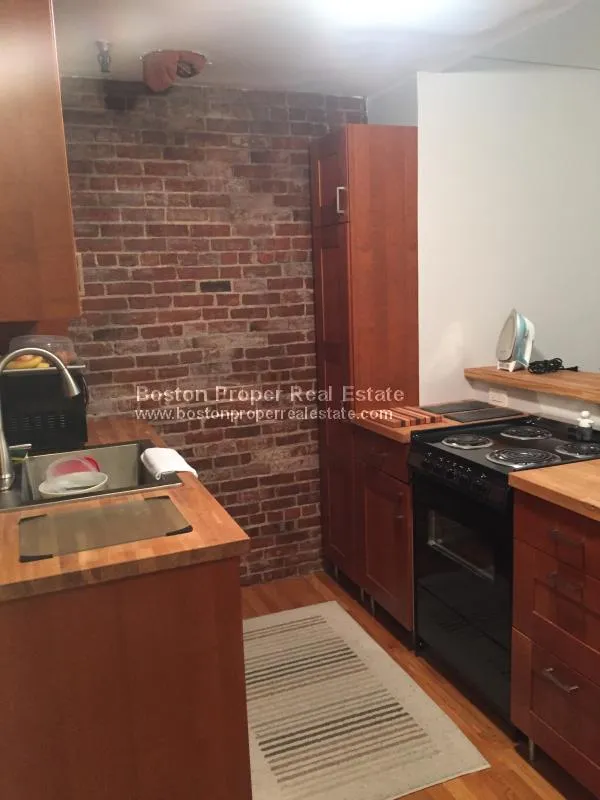 Studio bed, 1 bath apartment for rent at 274 Marlborough St Unit 3, Back Bay — photo 5 of 7