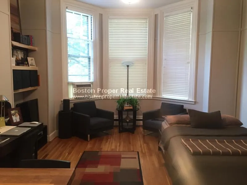 Studio bed, 1 bath apartment for rent at 274 Marlborough St Unit 3, Back Bay — photo 2 of 7