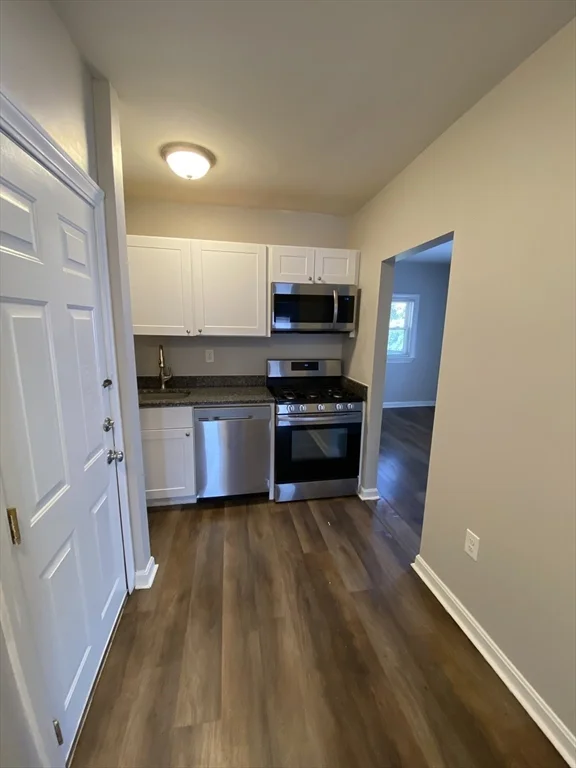 2 bed, 1 bath apartment for rent at 274 River St Unit 2, Waltham — photo 3 of 8