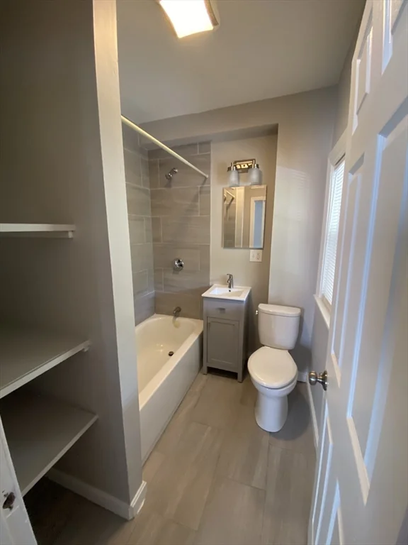 2 bed, 1 bath apartment for rent at 274 River St Unit 2, Waltham — photo 6 of 8