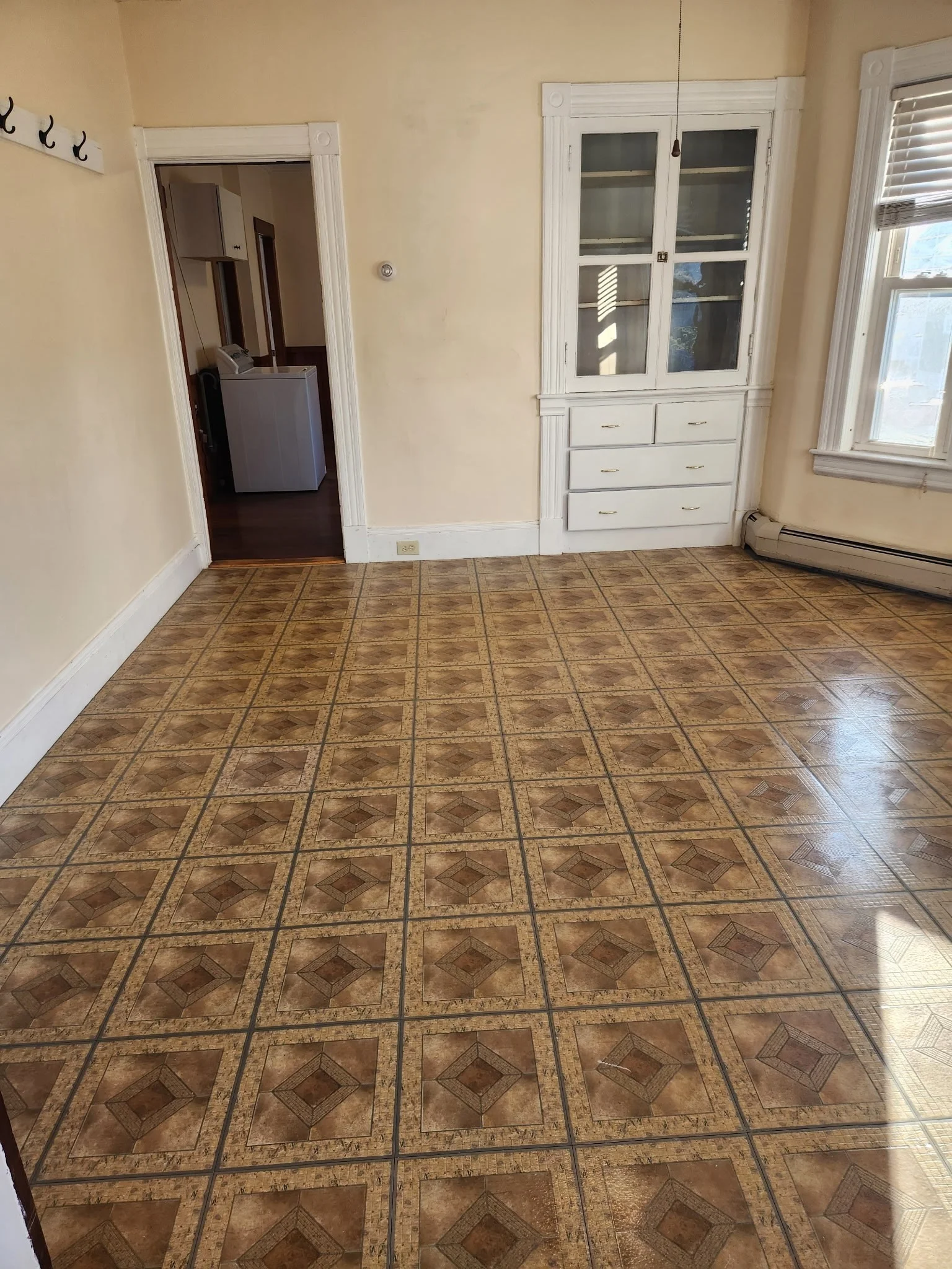 4 bed, 2 bath apartment for rent at 274 University Ave Unit 2, Pawtucketville — photo 7 of 17