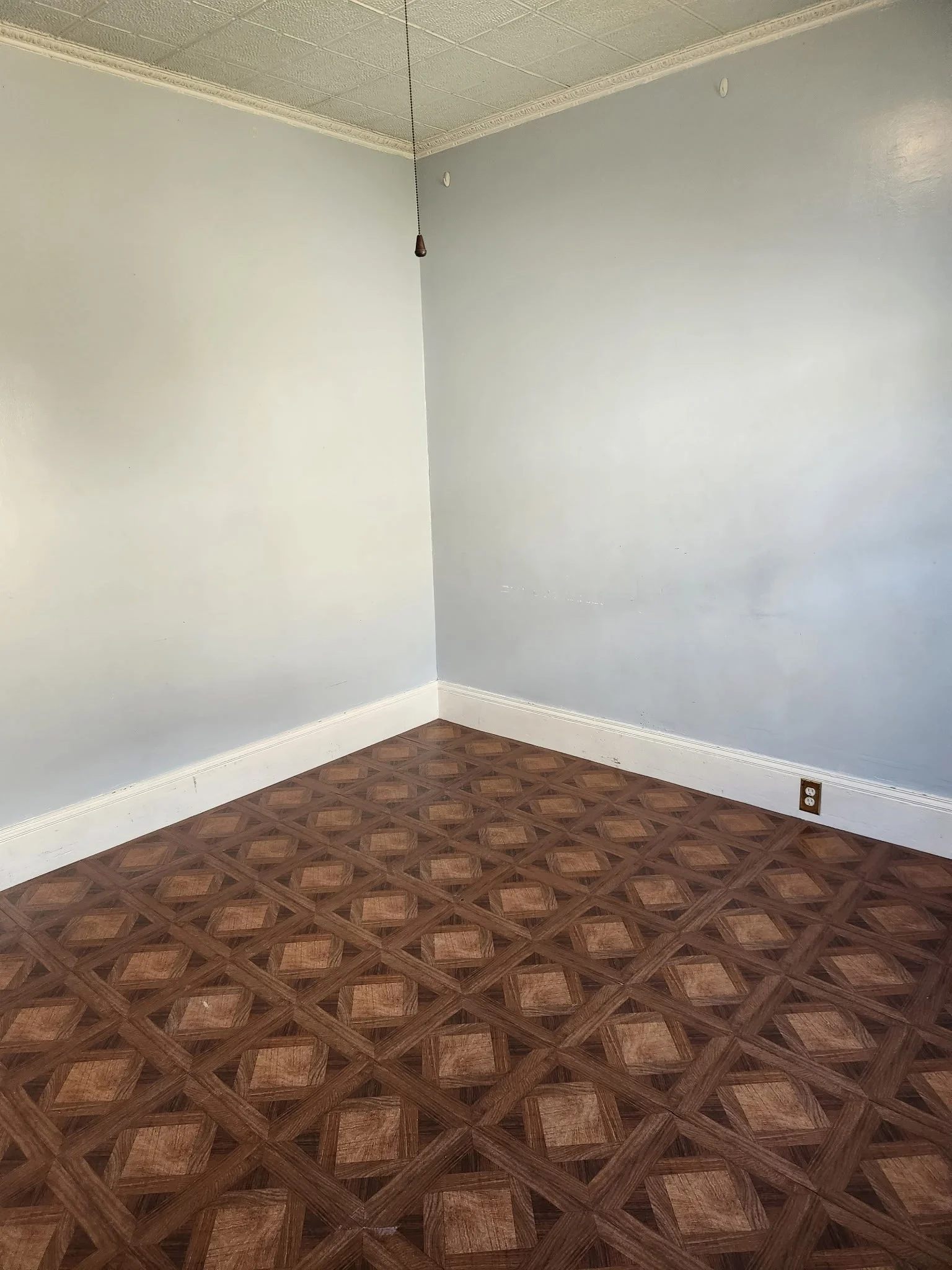 4 bed, 2 bath apartment for rent at 274 University Ave Unit 2, Pawtucketville — photo 10 of 17