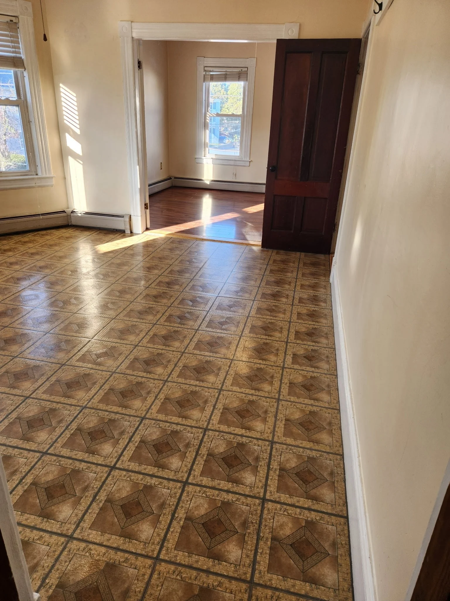 4 bed, 2 bath apartment for rent at 274 University Ave Unit 2, Pawtucketville — photo 5 of 17