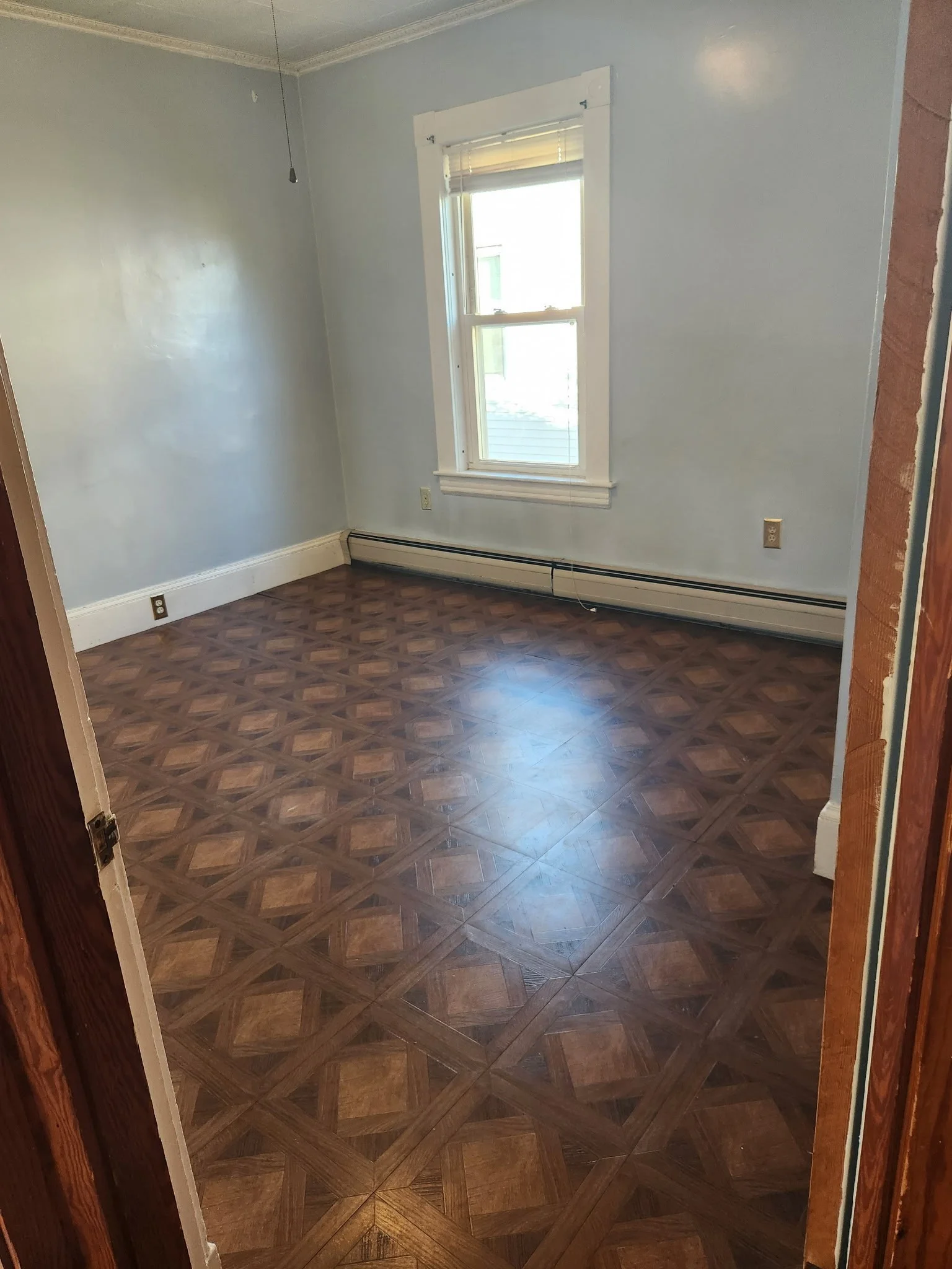 4 bed, 2 bath apartment for rent at 274 University Ave Unit 2, Pawtucketville — photo 8 of 17