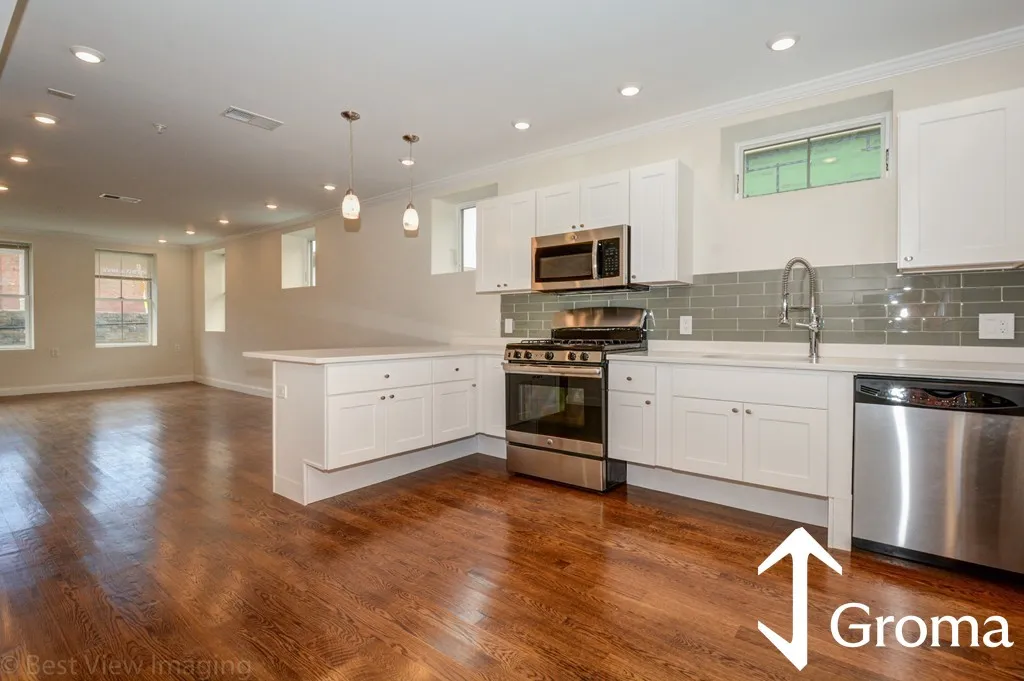 4 bed, 2 bath apartment for rent at 2747 Washington St Unit 1, Roxbury — photo 5 of 10