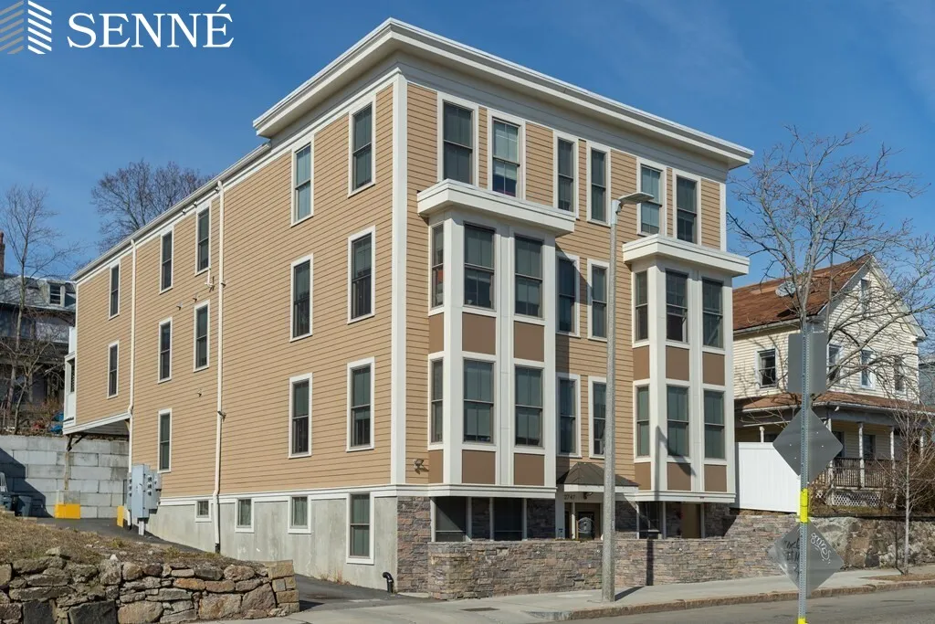4 bed, 2 bath apartment for rent at 2747 Washington St Unit 1, Roxbury — photo 1 of 15