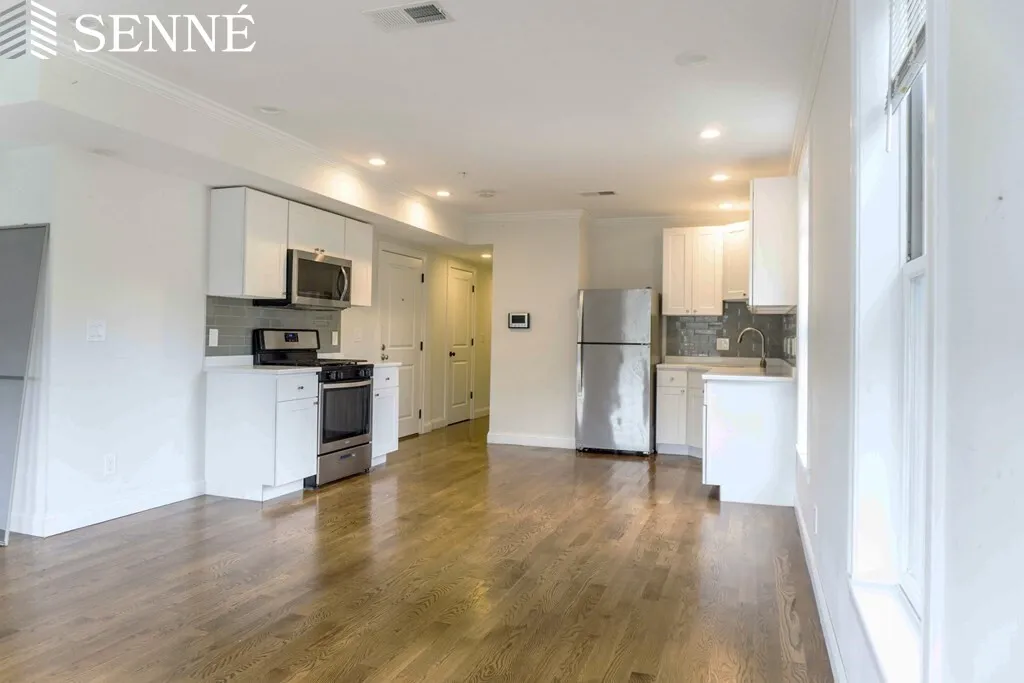4 bed, 2 bath apartment for rent at 2747 Washington St Unit 1, Roxbury — photo 2 of 15