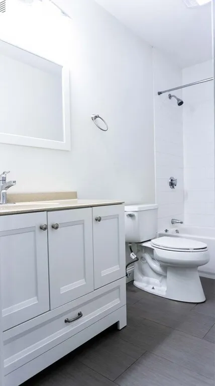 4 bed, 2 bath apartment for rent at 2747 Washington St Unit 1, Roxbury — photo 5 of 15