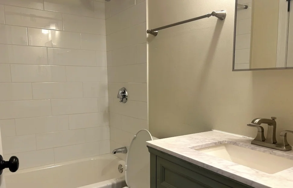 5 bed, 2 bath apartment for rent at 2747 Washington St Unit 2, Roxbury — photo 8 of 10