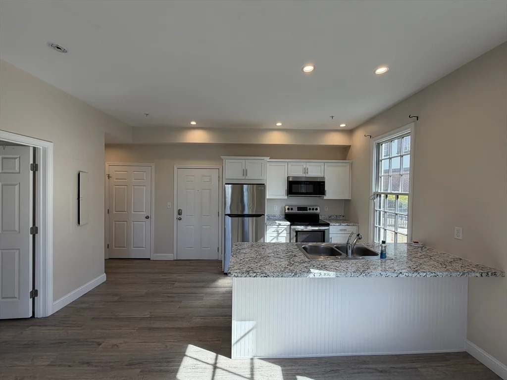 1 bed, 1 bath apartment for rent at 275 Broadway St Unit 2041, Methuen — photo 7 of 14
