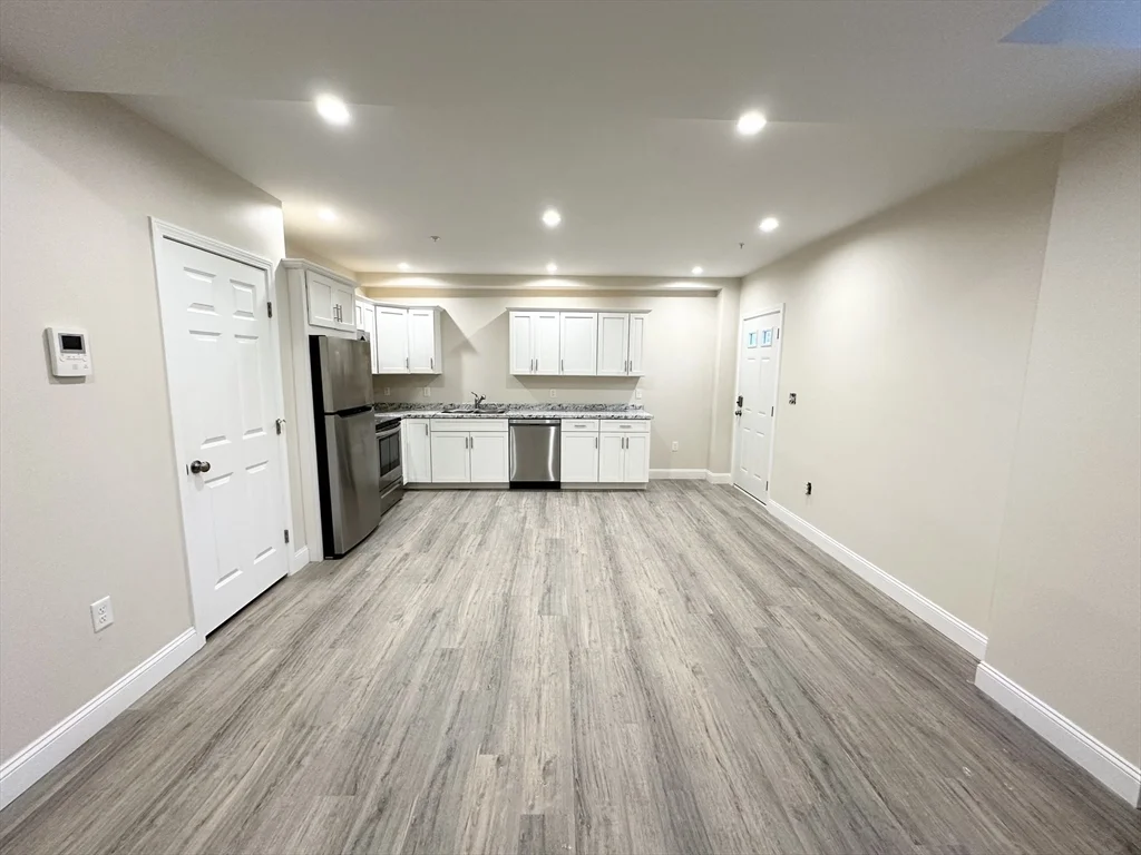 1 bed, 1 bath apartment for rent at 275 Broadway Unit 101, Methuen — photo 3 of 8