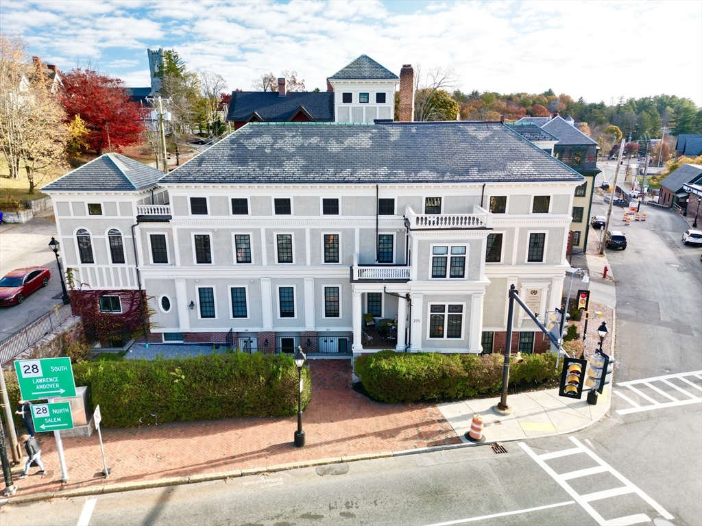 1 bed, 1 bath apartment for rent at 275 Broadway Unit 202, Methuen — photo 1 of 10