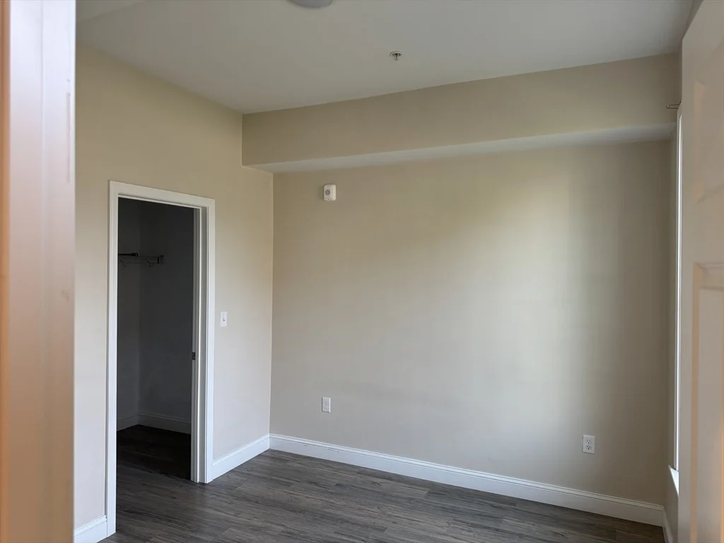 1 bed, 1 bath apartment for rent at 275 Broadway Unit 204, Methuen — photo 3 of 11