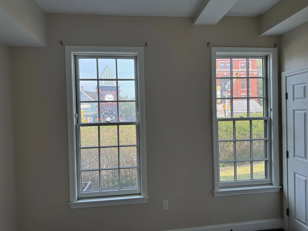 1 bed, 1 bath apartment for rent at 275 Broadway Unit 204, Methuen — photo 2 of 11