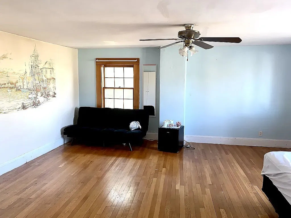 1 bed, 1 bath apartment for rent at 275 Court Rd Unit 2, Winthrop — photo 2 of 8