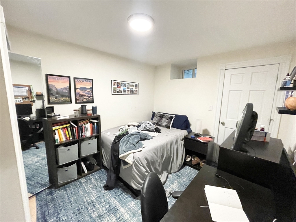 6 bed, 2.5 bath apartment for rent at 275 Dorchester Ave Unit 1, South Boston — photo 10 of 15