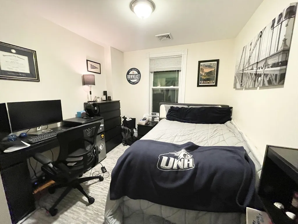 6 bed, 2 bath apartment for rent at 275 Dorchester Unit Street, Boston — photo 6 of 15