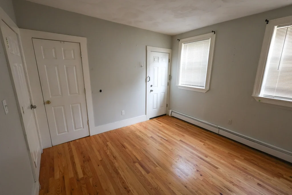 4 bed, 1 bath apartment for rent at 275 Humboldt Ave Unit 2, Roxbury — photo 9 of 9