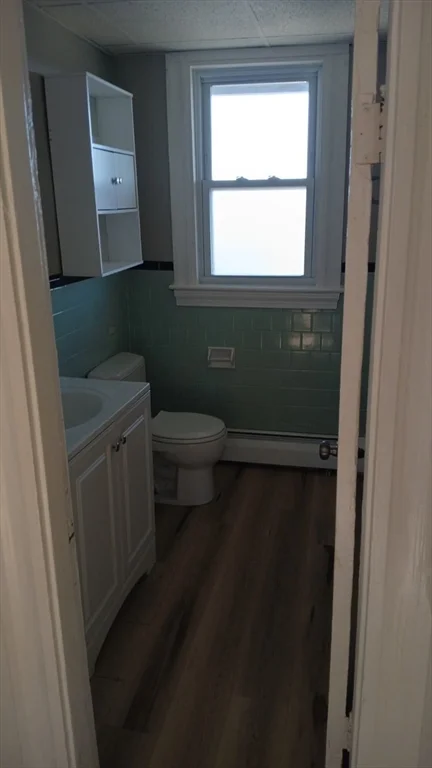 3 bed, 1 bath apartment for rent at 275 Jefferson Ave Unit 3, Salem — photo 8 of 8