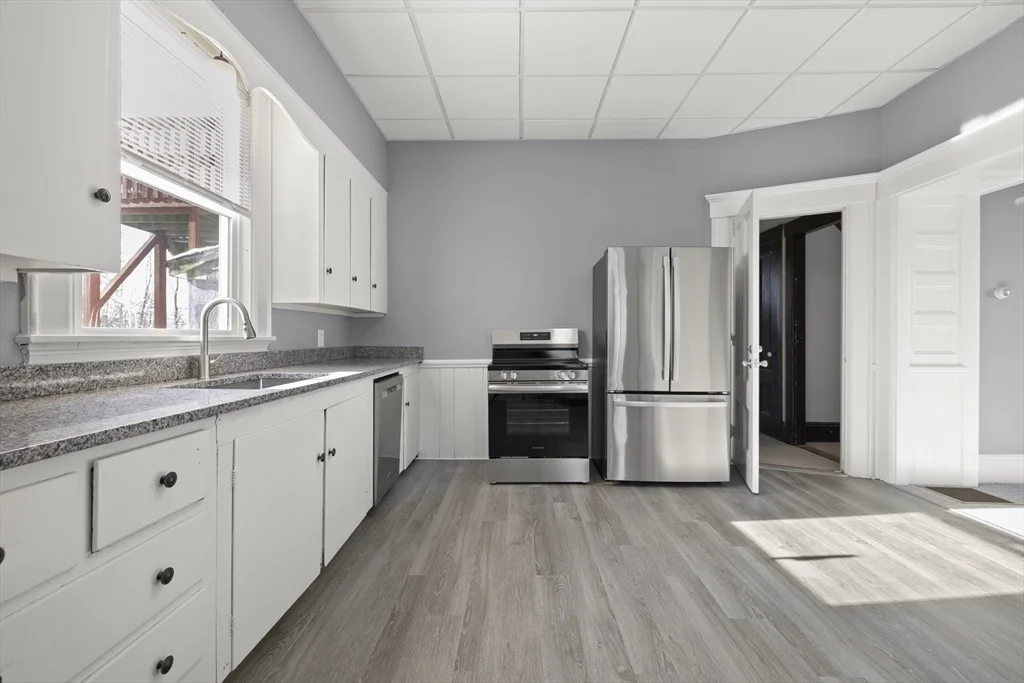 1 bed, 1 bath apartment for rent at 275 Market St Unit A, Rockland — photo 4 of 10