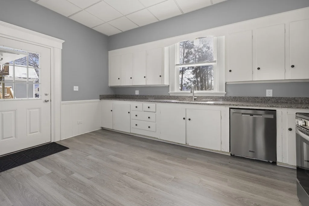1 bed, 1 bath apartment for rent at 275 Market St Unit A, Rockland — photo 5 of 10