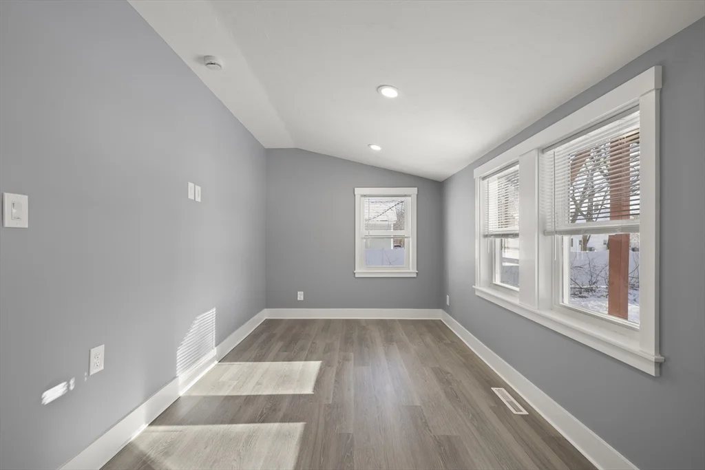 1 bed, 1 bath apartment for rent at 275 Market St Unit B, Rockland — photo 4 of 17