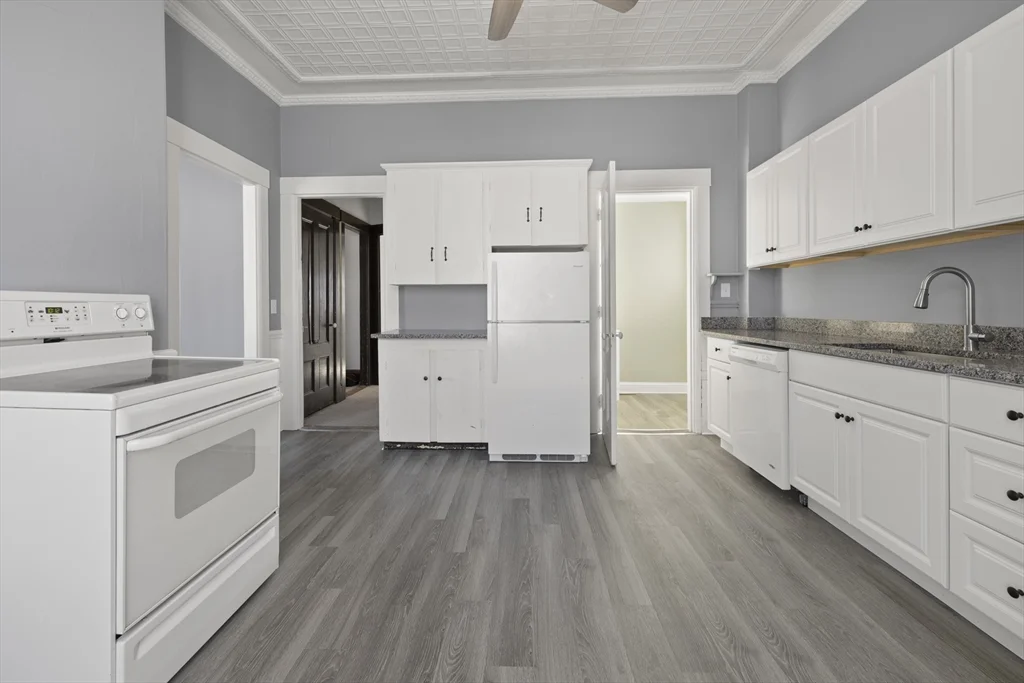 1 bed, 1 bath apartment for rent at 275 Market St Unit B, Rockland — photo 8 of 17