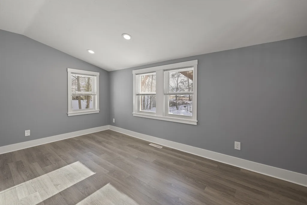 1 bed, 1 bath apartment for rent at 275 Market St Unit B, Rockland — photo 11 of 17
