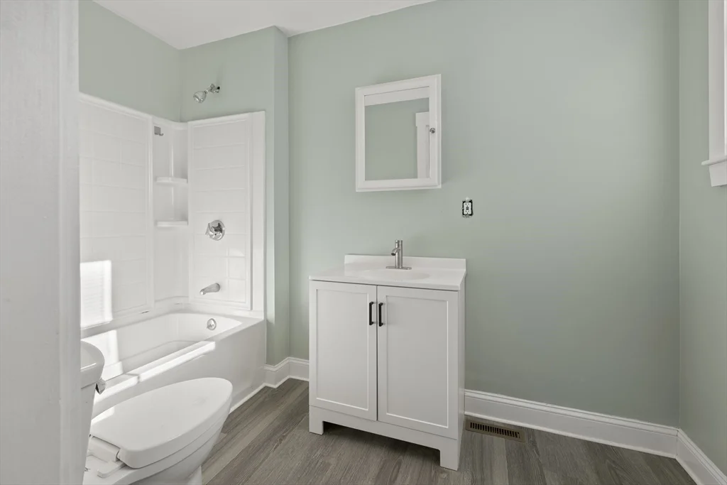 1 bed, 1 bath apartment for rent at 275 Market St Unit B, Rockland — photo 10 of 17