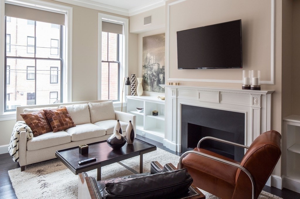 1 bed, 1 bath apartment for rent at 275 Marlborough St Unit 4, Back Bay — photo 1 of 13