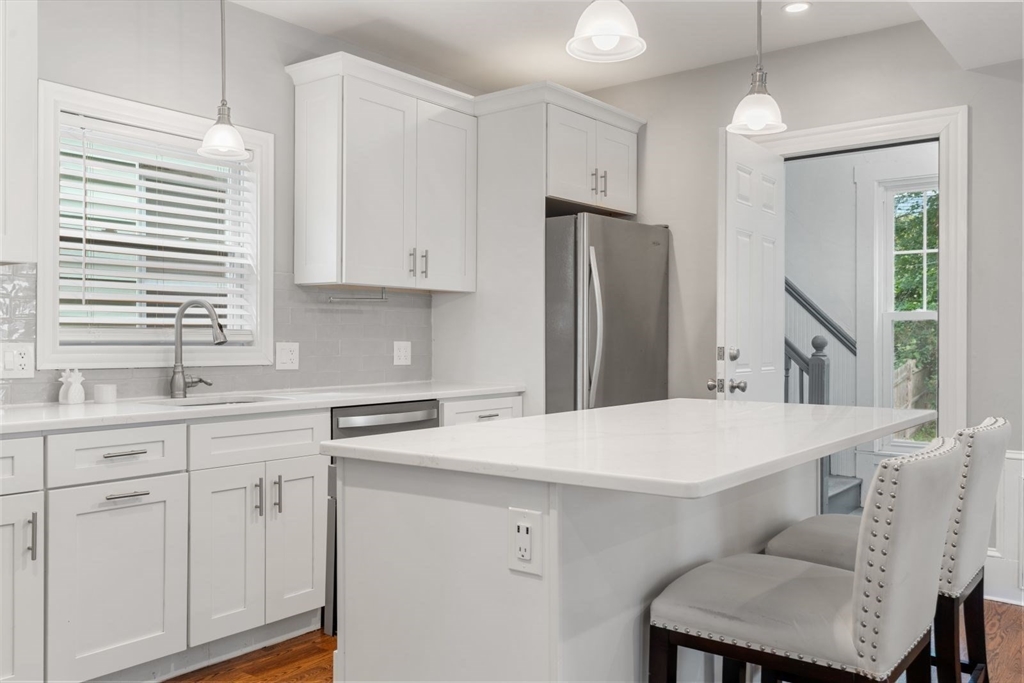 2 bed, 1 bath apartment for rent at 275 Minot St Unit 2, Dorchester — photo 3 of 41