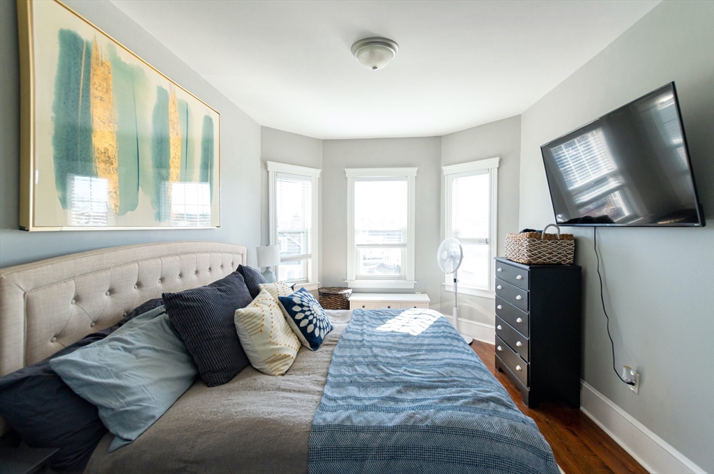 2 bed, 1 bath apartment for rent at 275 Minot St Unit 3, Dorchester — photo 3 of 16
