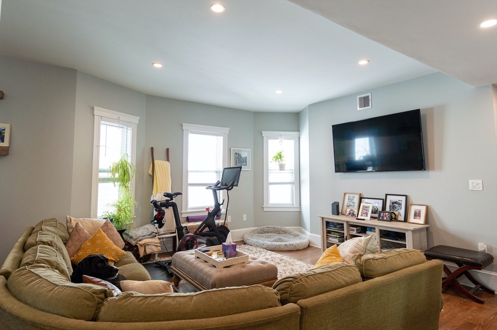 2 bed, 1 bath apartment for rent at 275 Minot St Unit 3, Dorchester — photo 14 of 16
