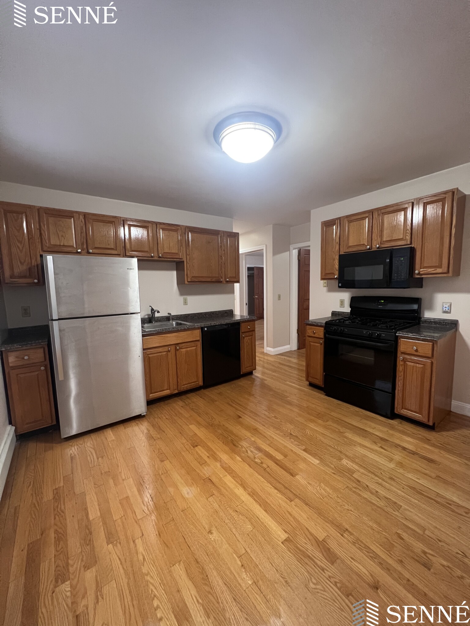3 bed, 1 bath apartment for rent at 275 Putnam Ave Unit 3, Riverside — photo 1 of 17