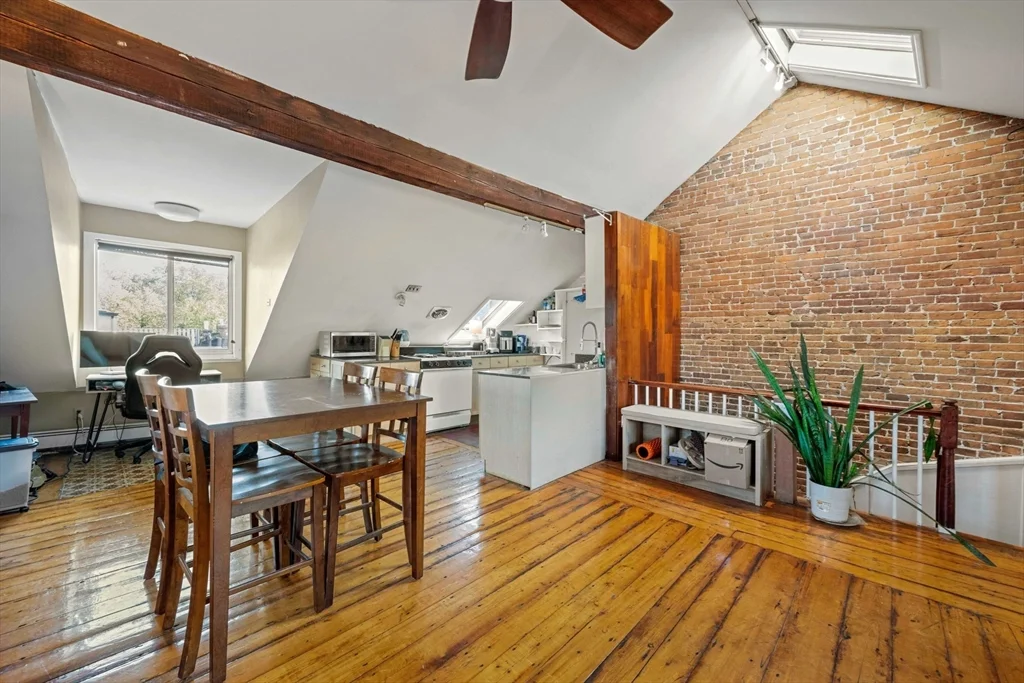 2 bed, 2 bath apartment for rent at 275 Shawmut Ave Unit 3, South End — photo 4 of 22