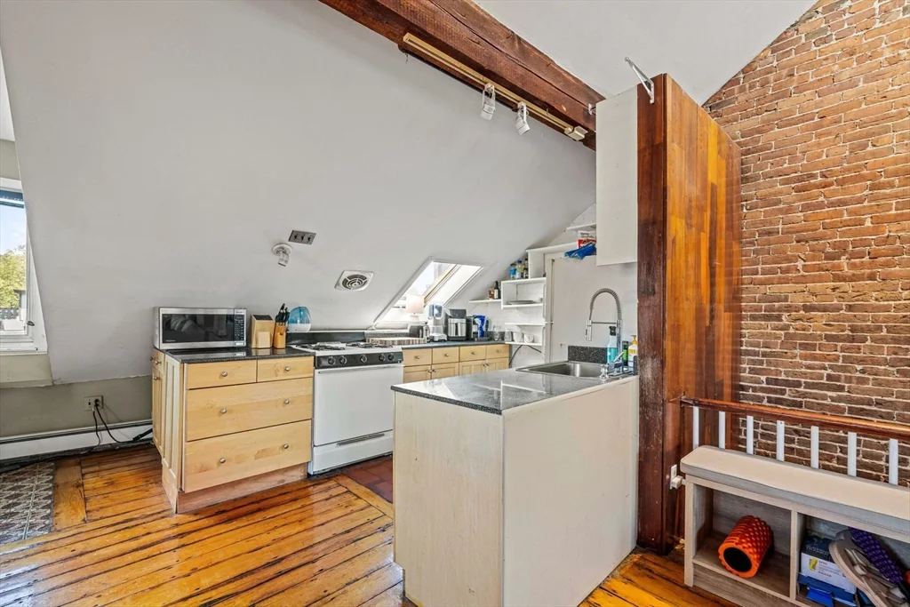 2 bed, 2 bath apartment for rent at 275 Shawmut Ave Unit 3, South End — photo 16 of 22