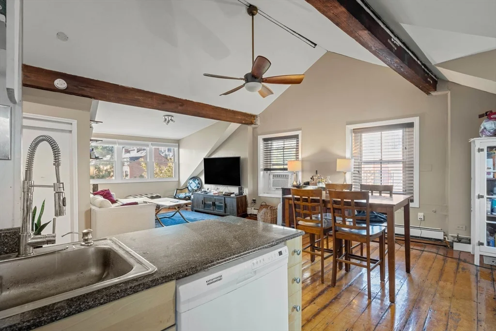 2 bed, 2 bath apartment for rent at 275 Shawmut Ave Unit 3, South End — photo 14 of 22
