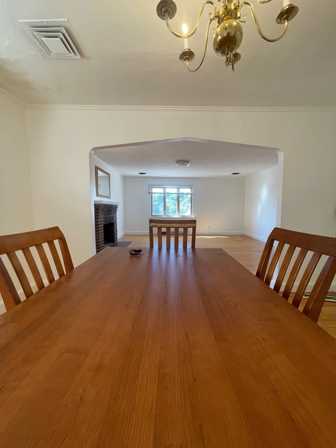 4 bed, 2 bath apartment for rent at 275 Tappan St Unit 2, Brookline Hills — photo 5 of 18