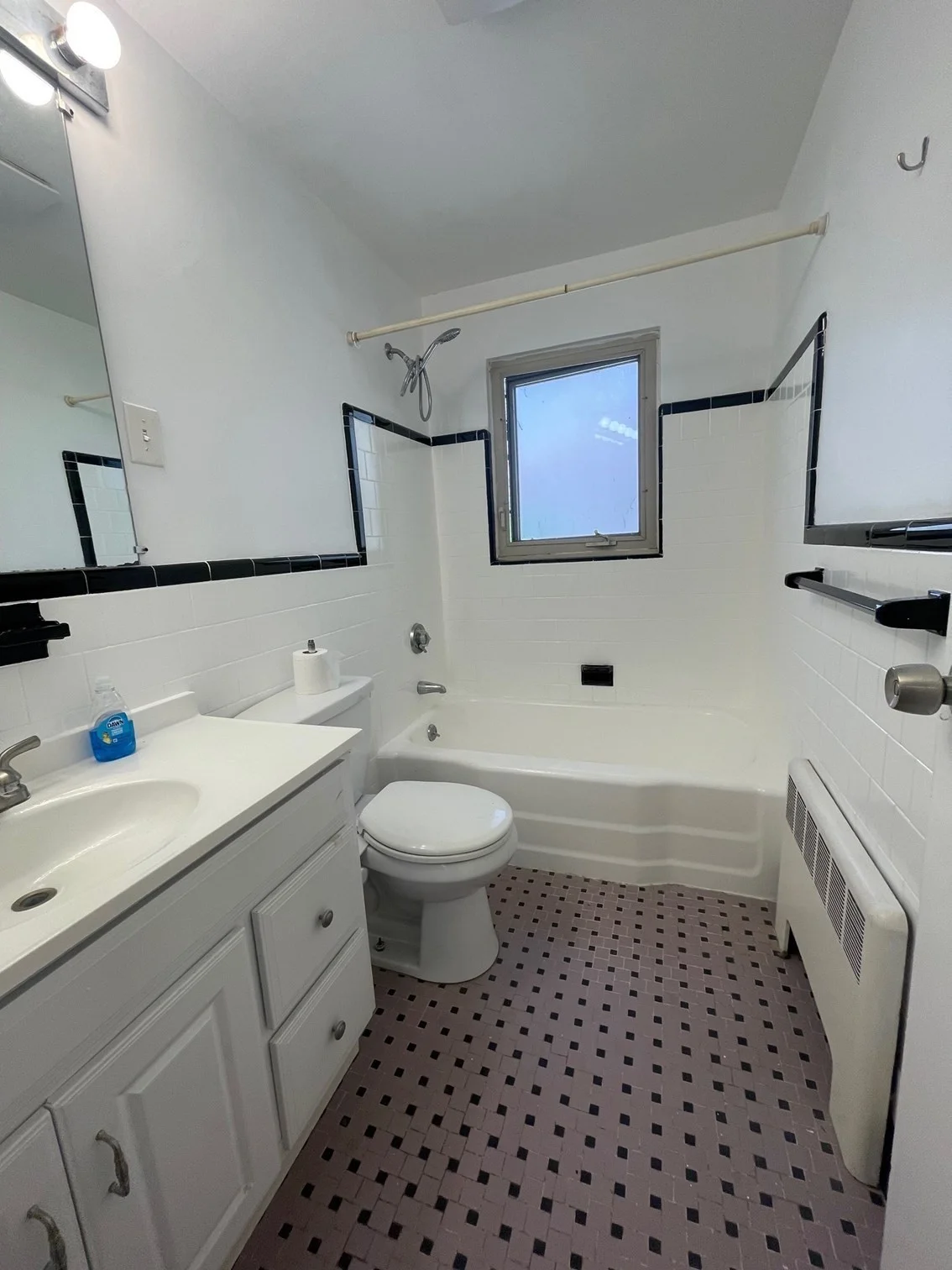 4 bed, 2 bath apartment for rent at 275 Tappan St Unit 2, Brookline Hills — photo 15 of 18