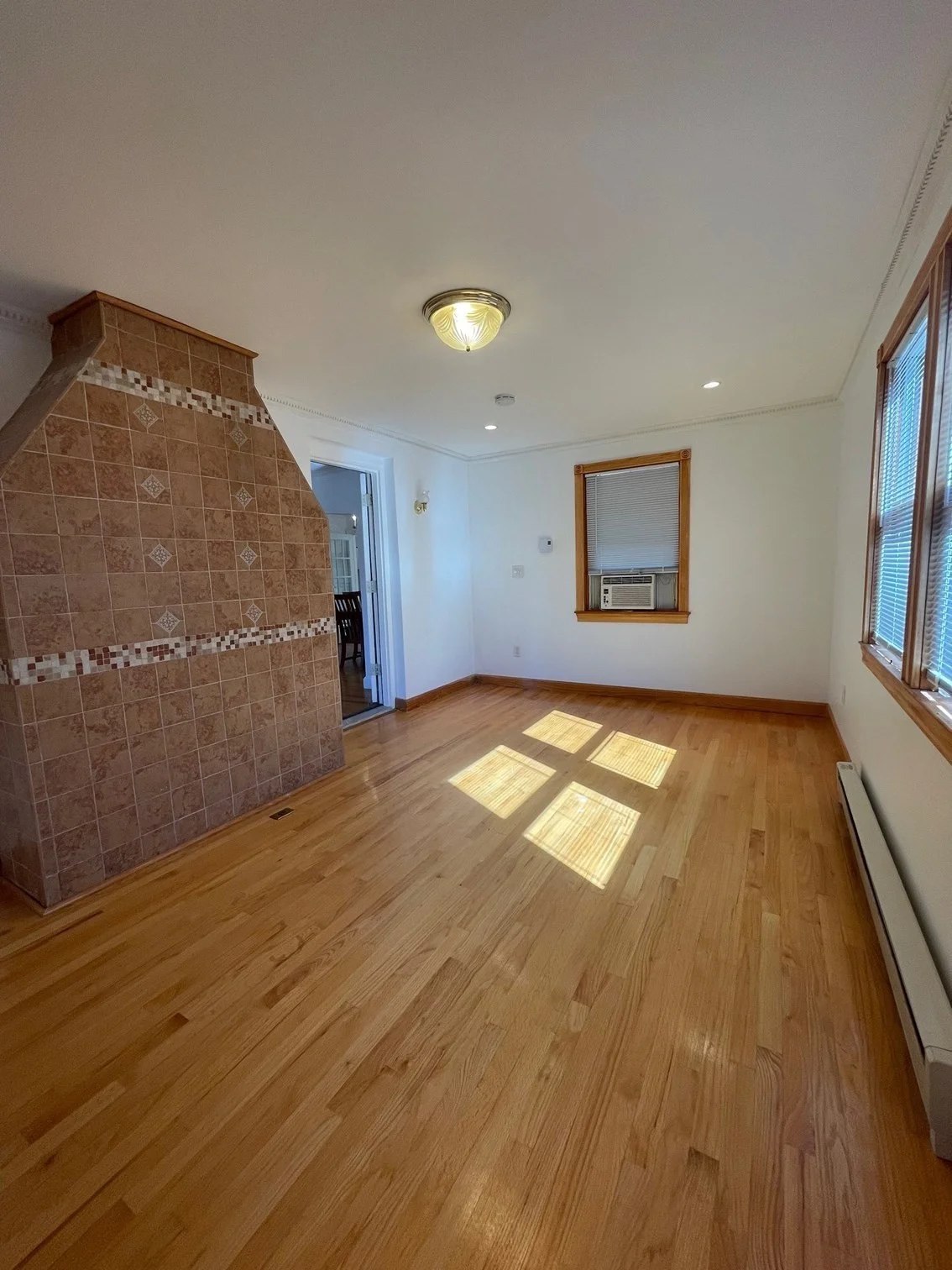 4 bed, 2 bath apartment for rent at 275 Tappan St Unit 2, Brookline Hills — photo 13 of 18