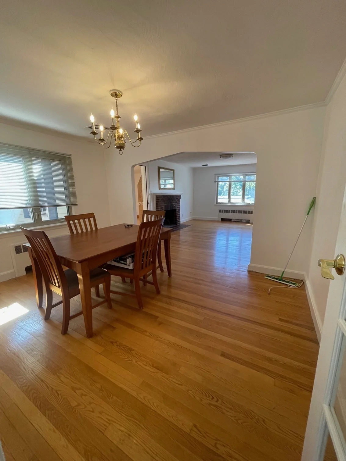 4 bed, 2 bath apartment for rent at 275 Tappan St Unit 2, Brookline Hills — photo 4 of 18