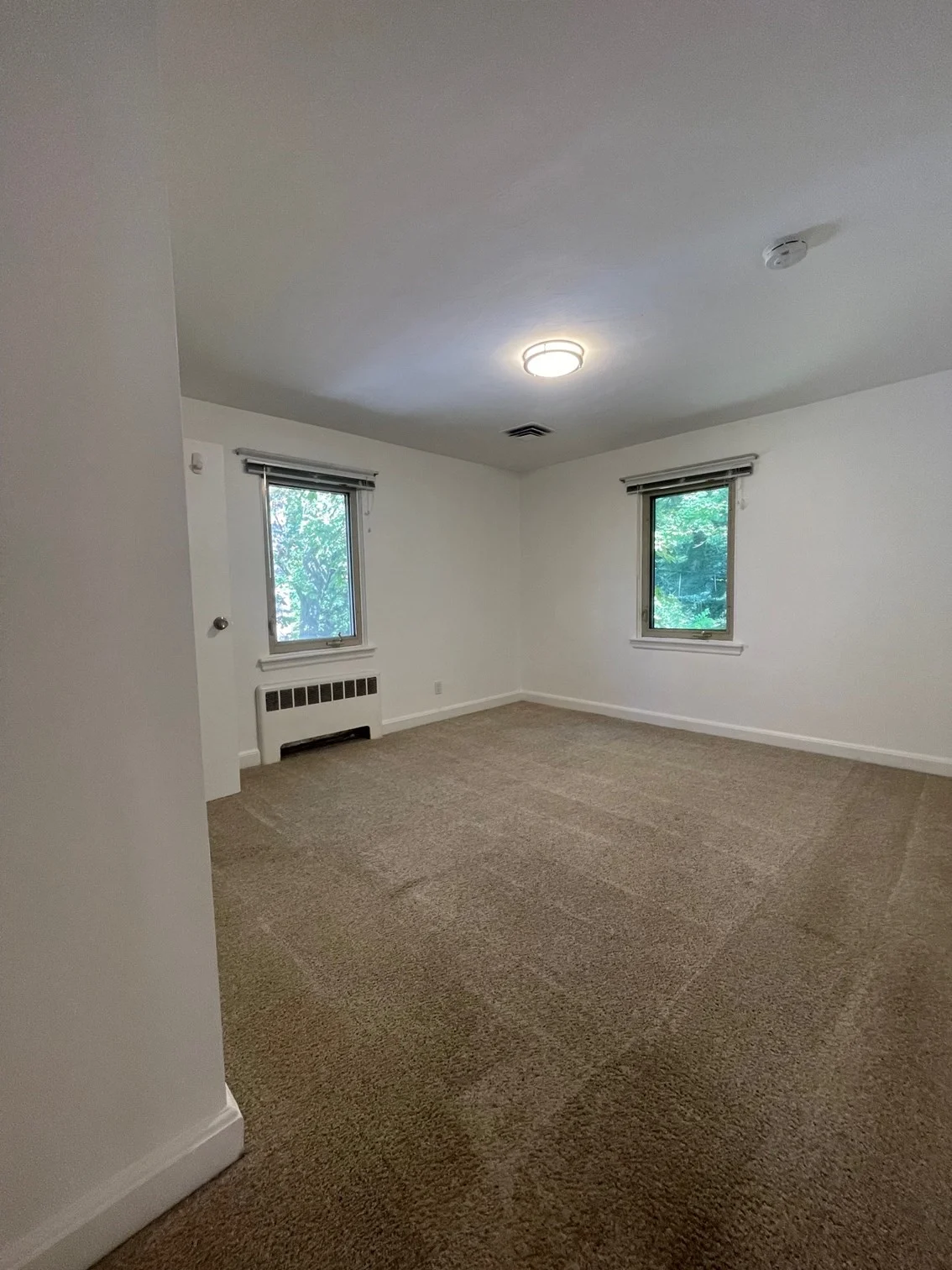 4 bed, 2 bath apartment for rent at 275 Tappan St Unit 2, Brookline Hills — photo 10 of 18