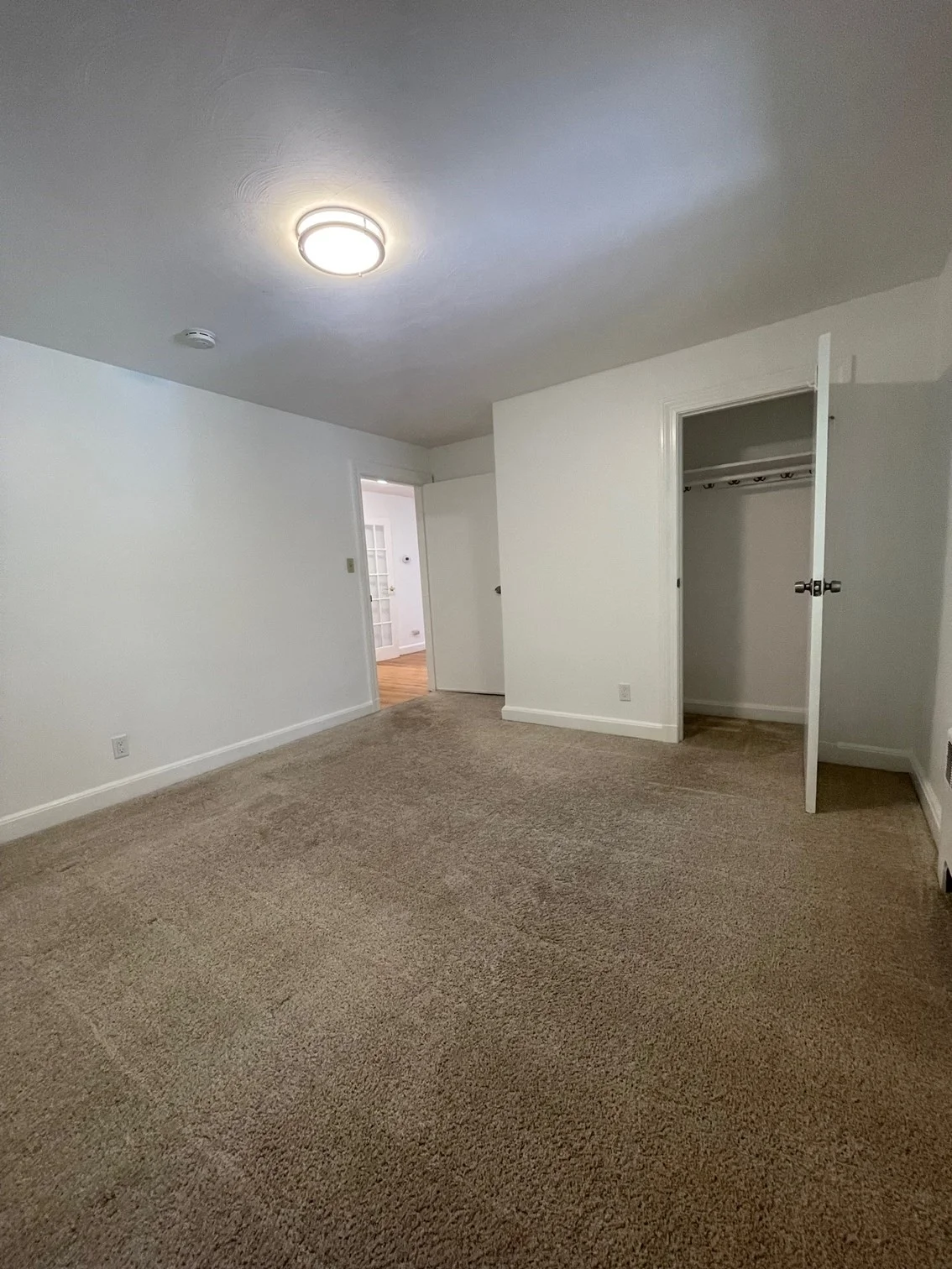 4 bed, 2 bath apartment for rent at 275 Tappan St Unit 2, Brookline Hills — photo 11 of 18